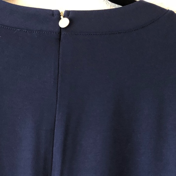 MICHAEL Michael Kors Key-Hole Neck Sleeveless Top - Picture 6 of 7